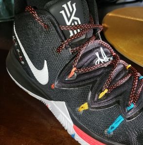 NIKE Kyrie 5 Friends sneaker, Men's size 9